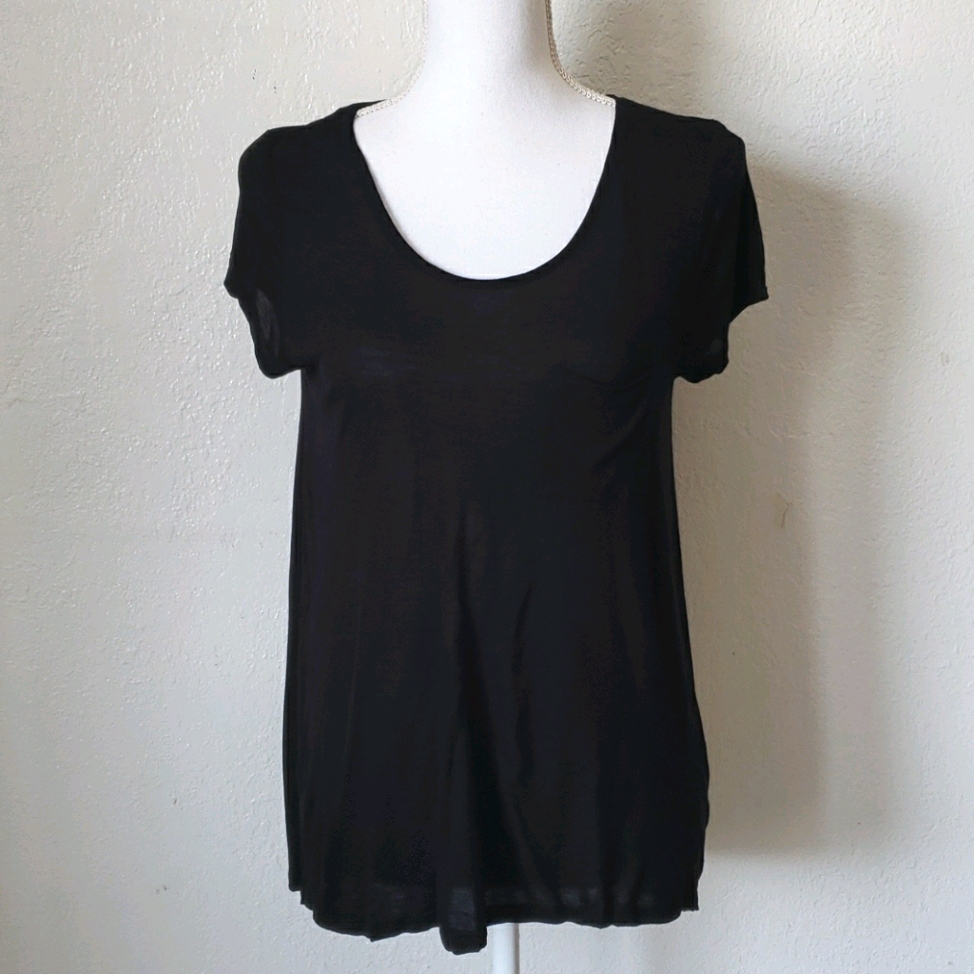 Loose Fitting Scoop Neck Black T Shirt